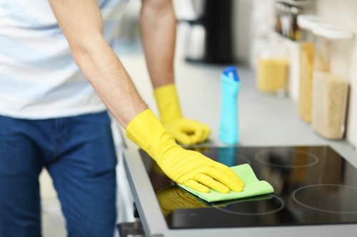 Local oven cleaning service for Richmond properties