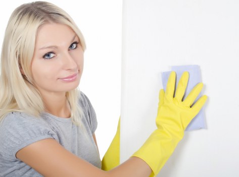 Cleaning and restoring a hard floor in Richmond